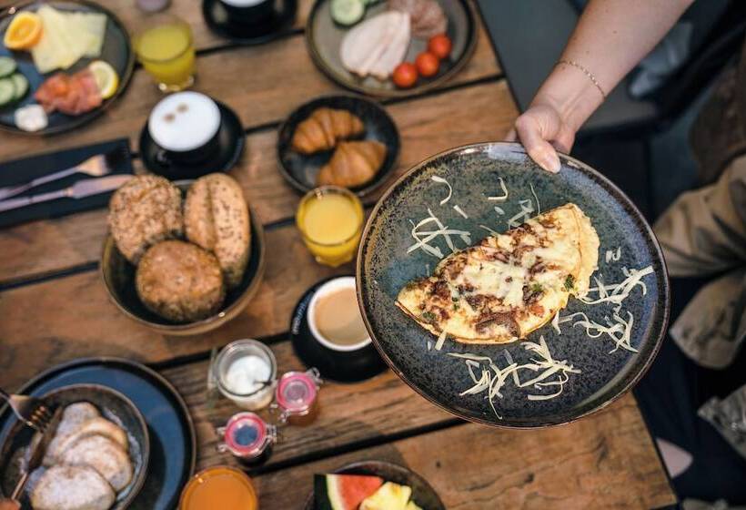 Отель 24 By Avenida   Mountain