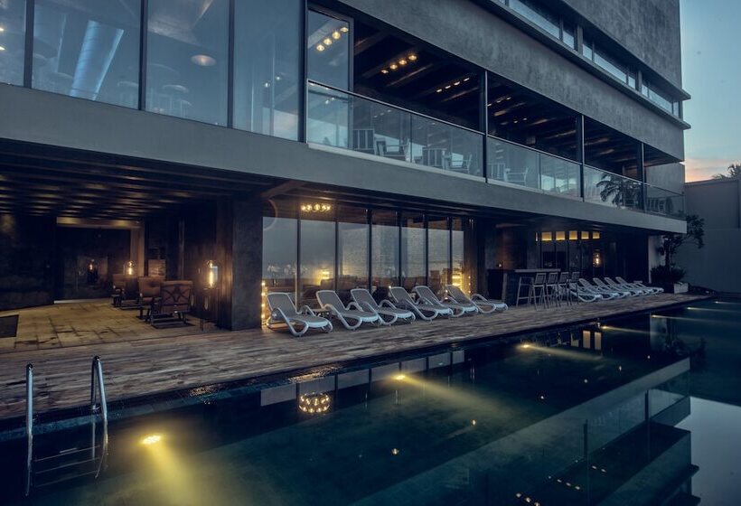 Отель Pledge Scape