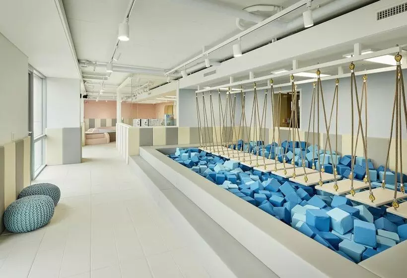 Hotelli Ramada Encore By Wyndham Gimpo Han River