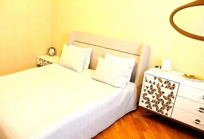 هتل Sapphire Zagulba