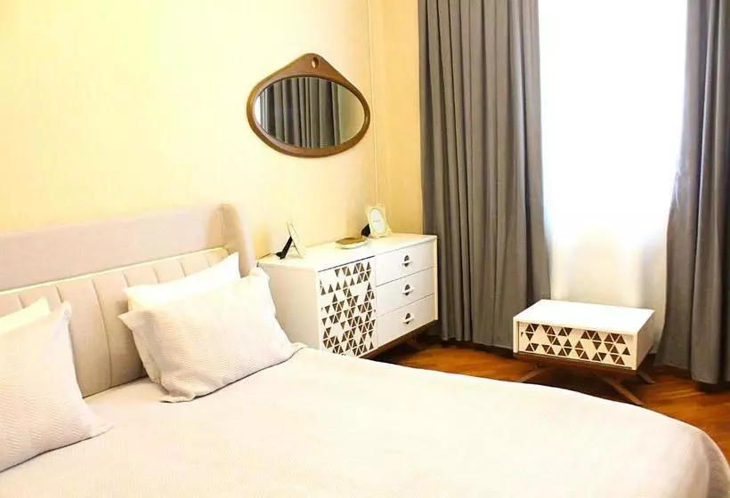 هتل Sapphire Zagulba