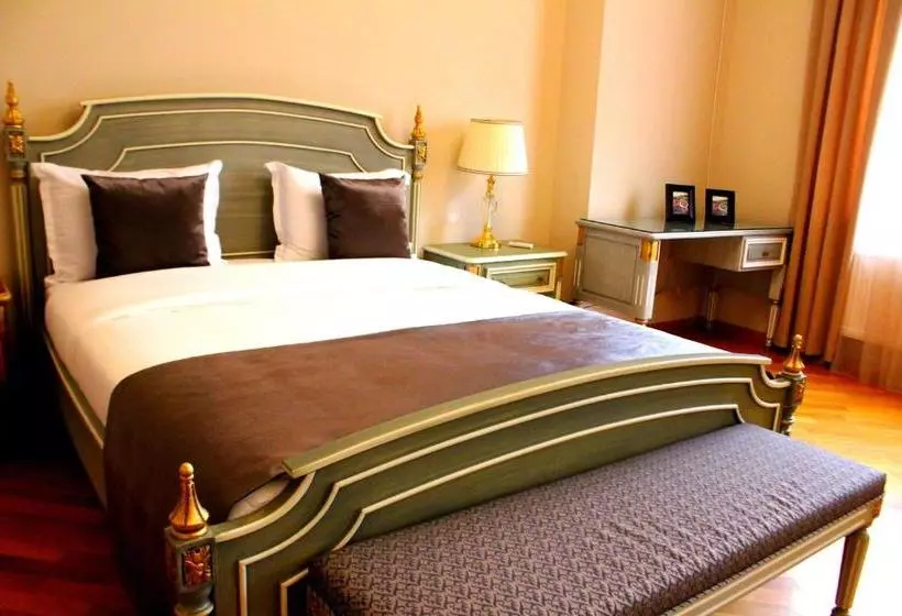 هتل Sapphire Zagulba