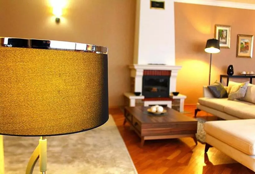 هتل Sapphire Zagulba