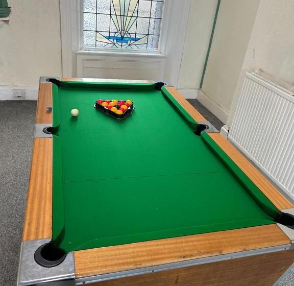 בית מלון כפרי The Clifton Seafront