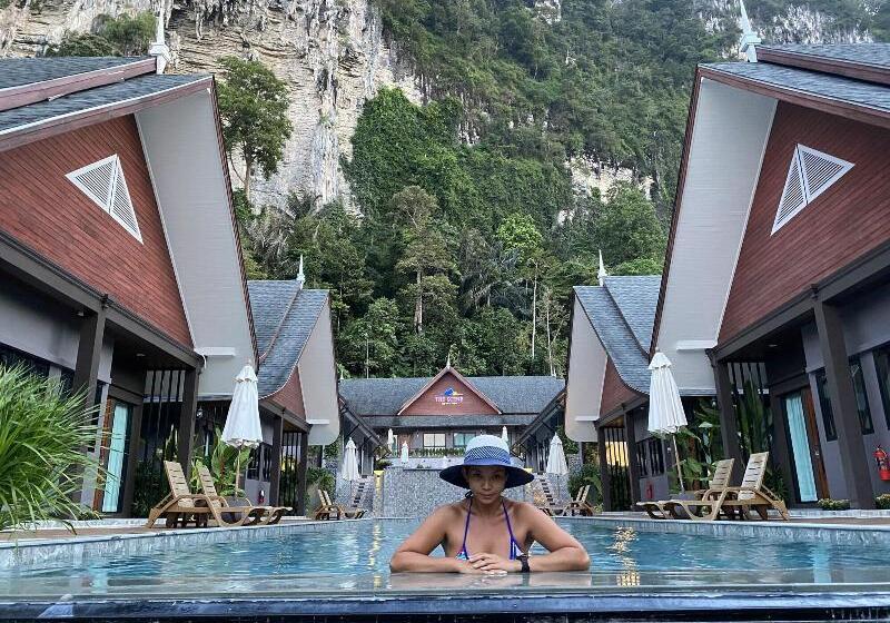 فندق The Scene Cliff View Villas