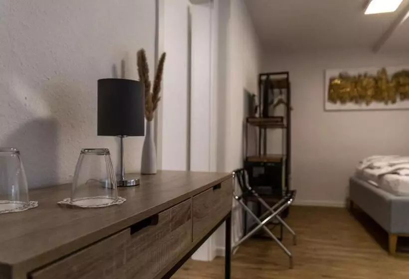 پانسیون Altstadt Hotel Self Check In