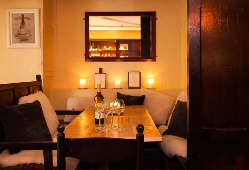 ペンション Arch Guesthouse