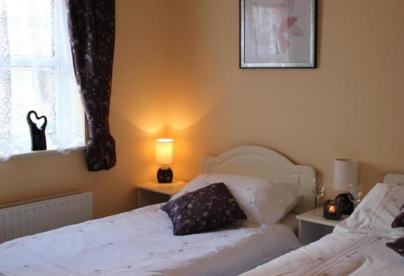 פנסיון Arch Guesthouse