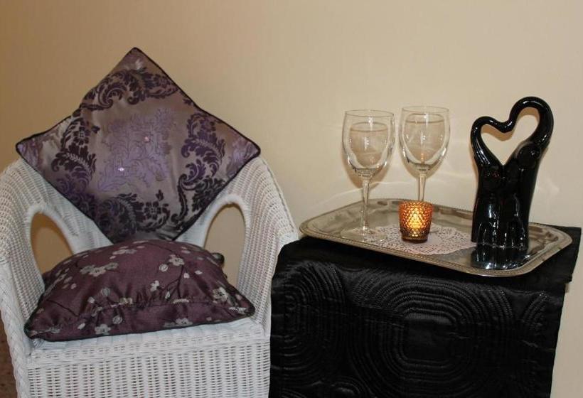 פנסיון Arch Guesthouse