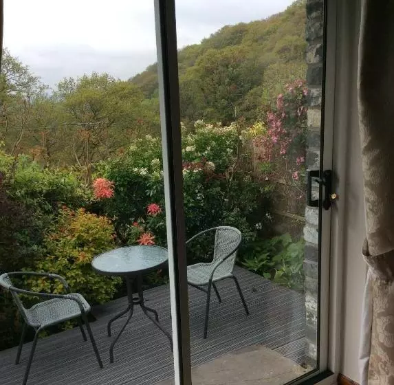 Majatalo Cwmbach Guest House