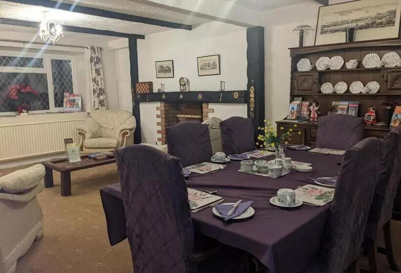 Majatalo Cwmbach Guest House