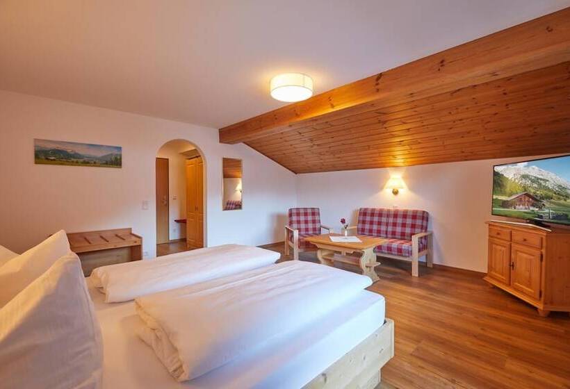 פנסיון Garni Zugspitz