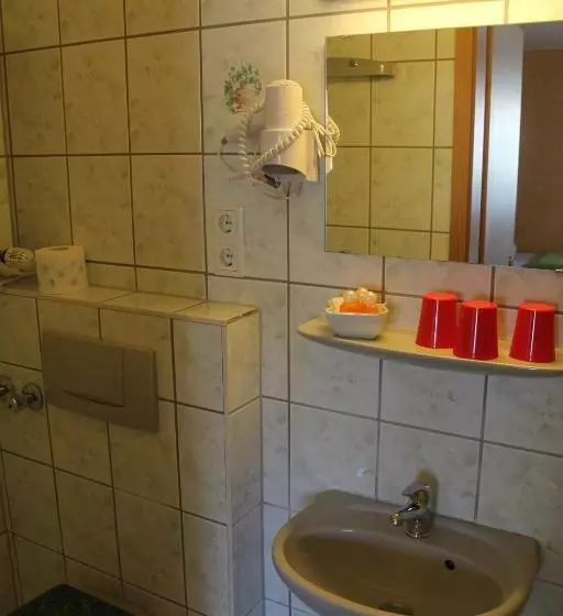 Majatalo Gasthaus Zur Sonne