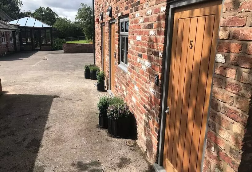 Majatalo Rylands Farmhouse