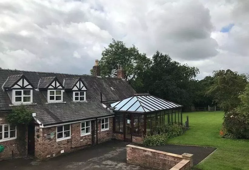 Majatalo Rylands Farmhouse