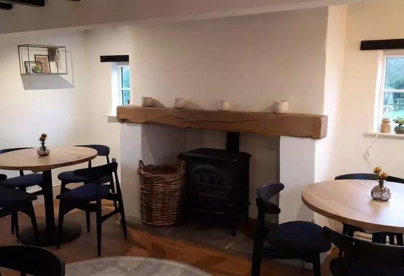 Majatalo Rylands Farmhouse