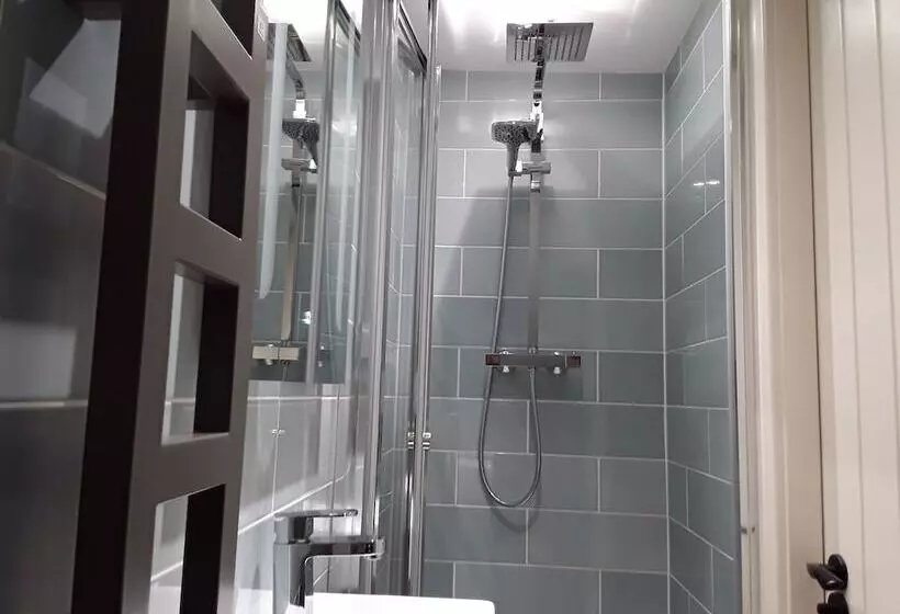 Majatalo Rylands Farmhouse