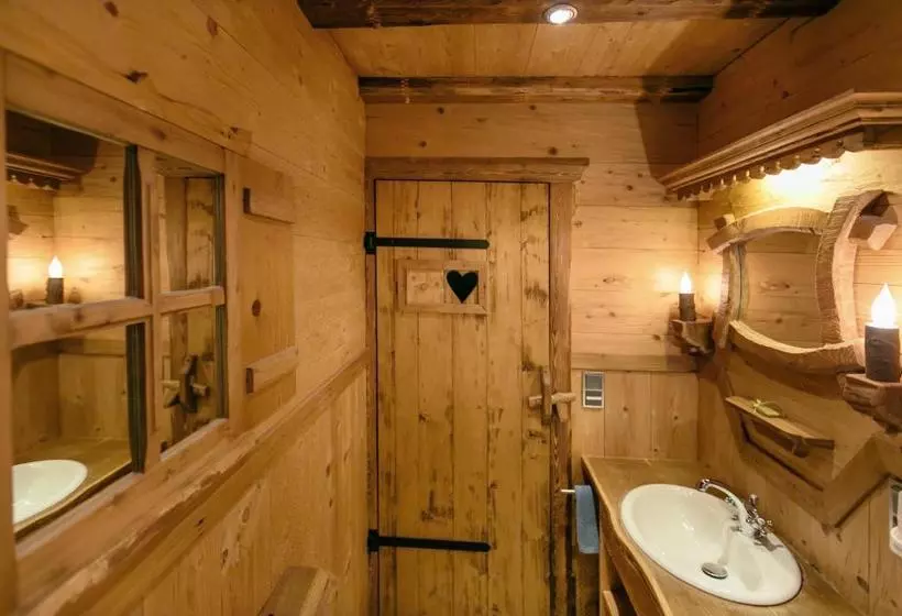 ペンション Seegasthof Gamsjaga