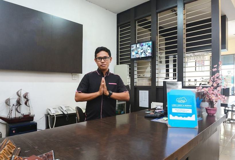 فندق Airy Pasar Baru Selat Panjang 11 Medan