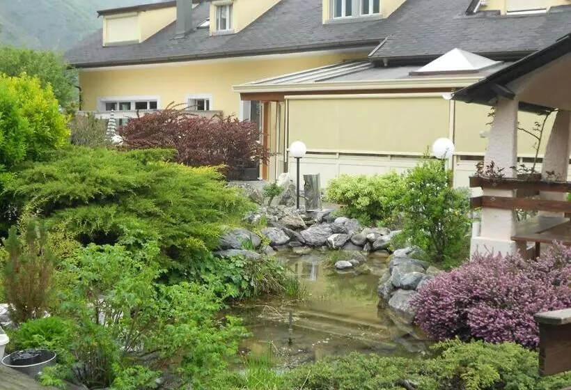 ユースホステル Relais De La Sarvaz