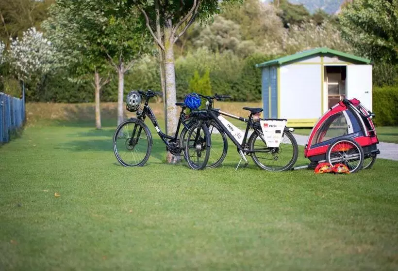 ユースホステル Relais De La Sarvaz