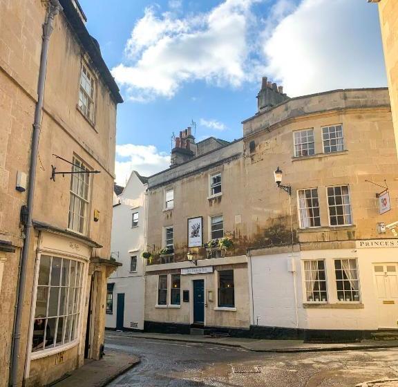 Общежитие The Griffin Inn