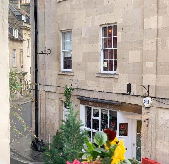 Общежитие The Griffin Inn