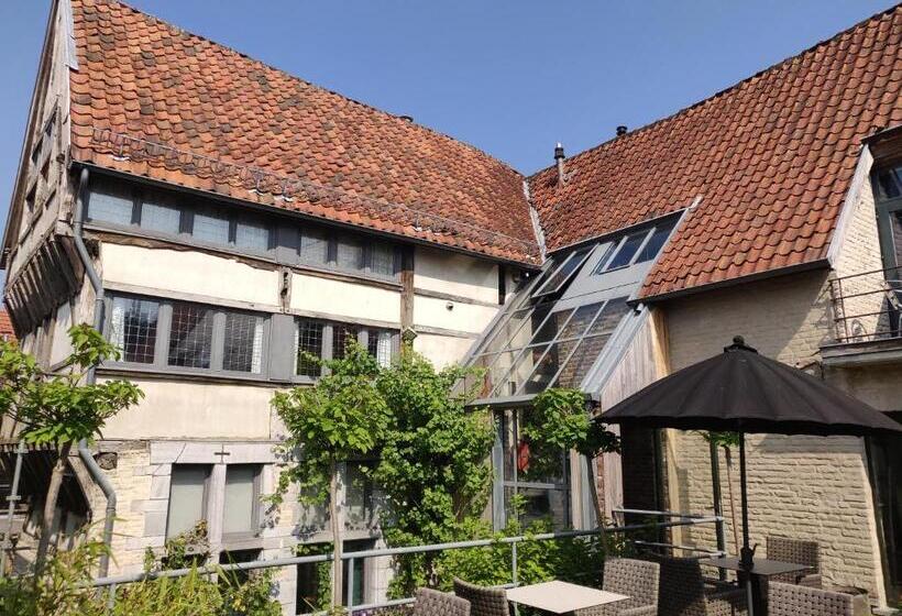 Aparthotel De Beek Anno 1410