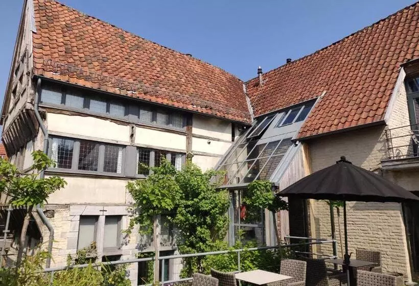 Aparthotel De Beek Anno 1410