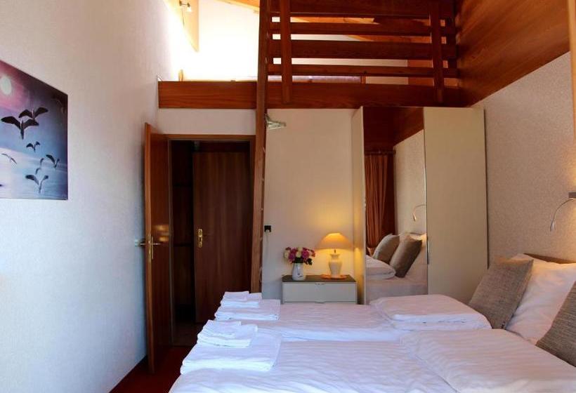 Aparthotel Ambassador