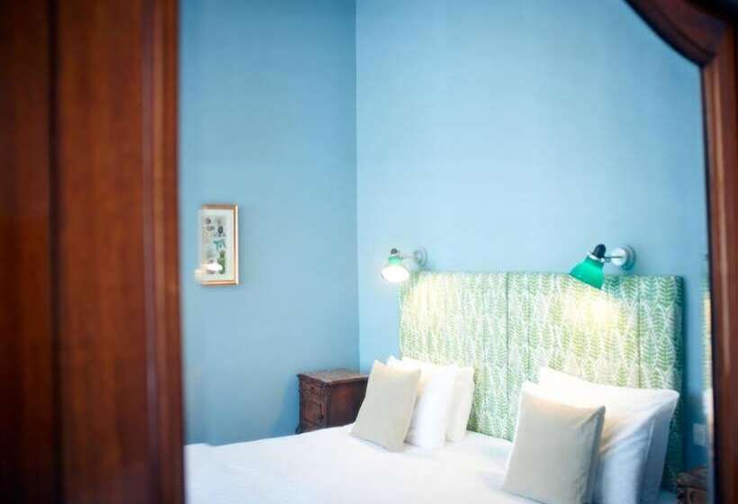 ホテル Embankment