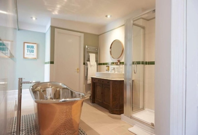 ホテル Embankment