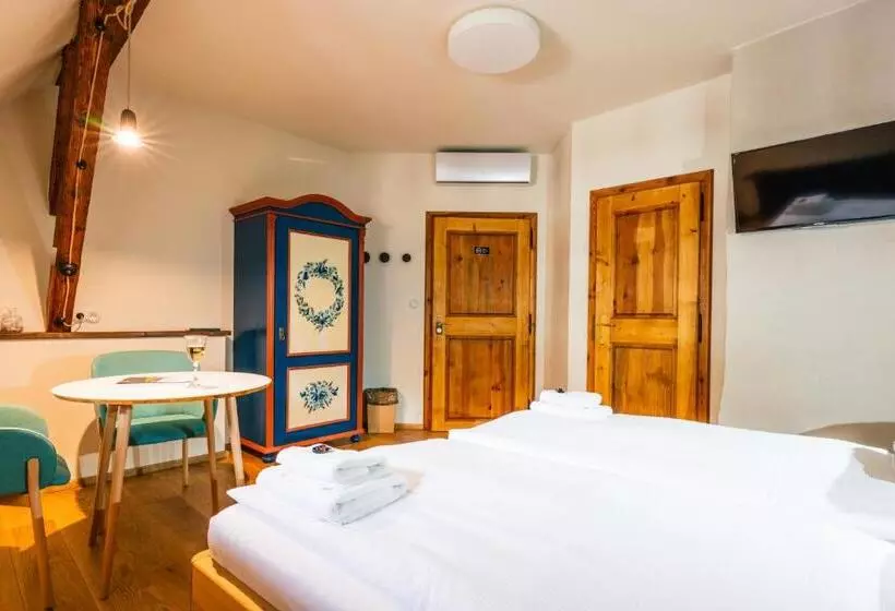 ペンション Alt Straninger