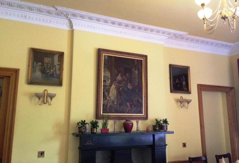 פנסיון Bellevue Guest House