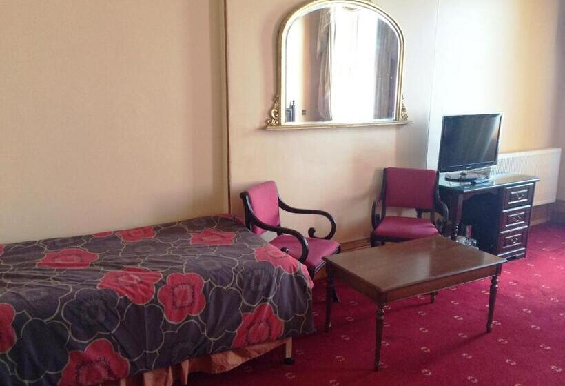 פנסיון Bellevue Guest House