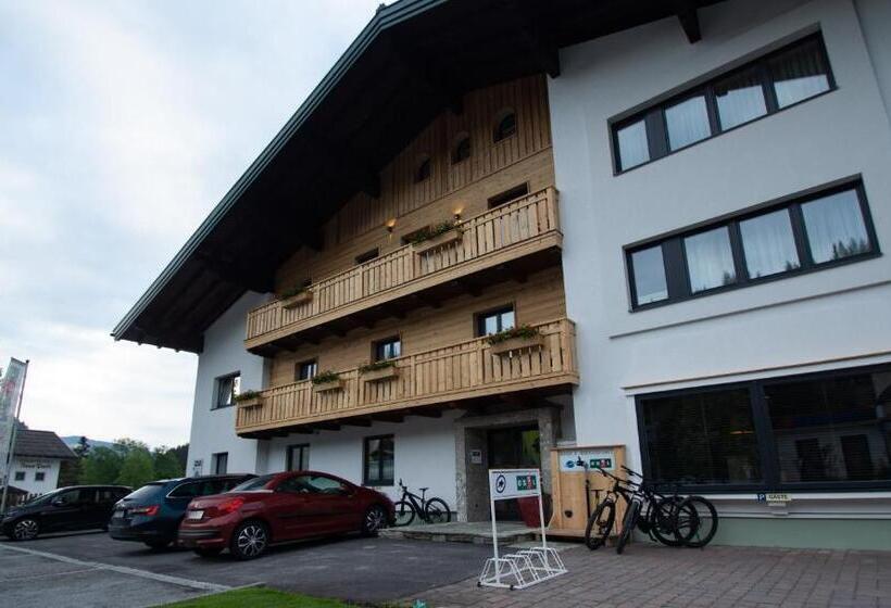 ペンション Essl In Filzmoos