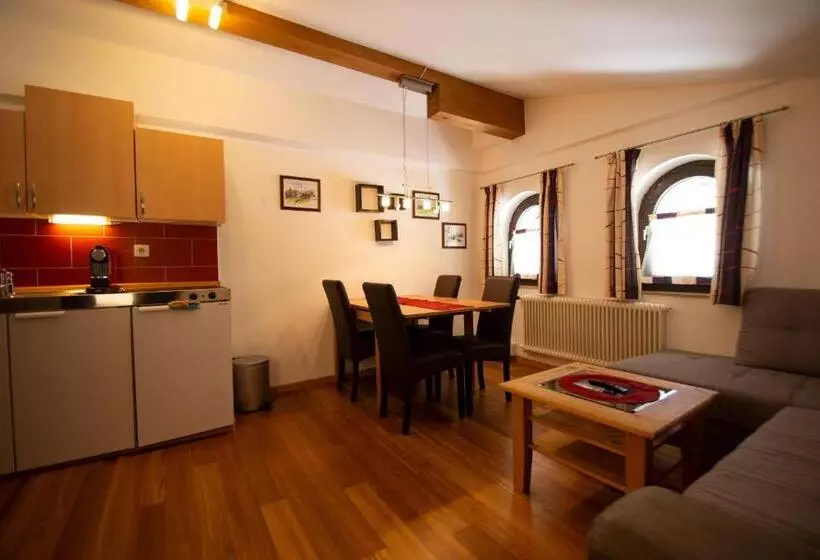 ペンション Essl In Filzmoos