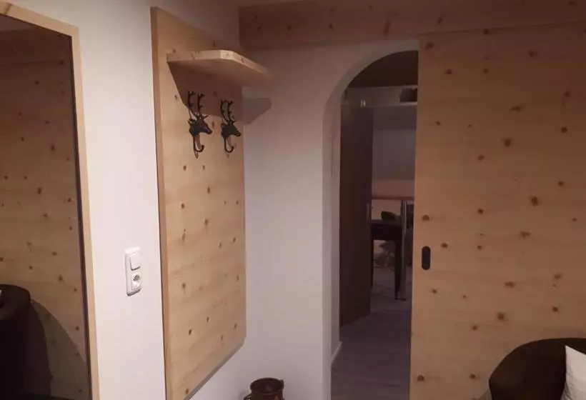 Majatalo Gästehaus Pöppl