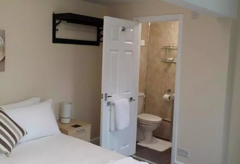 ペンション Guesthouse At Rempstone