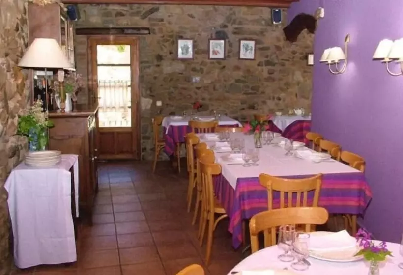 Majatalo Les Velles Escoles