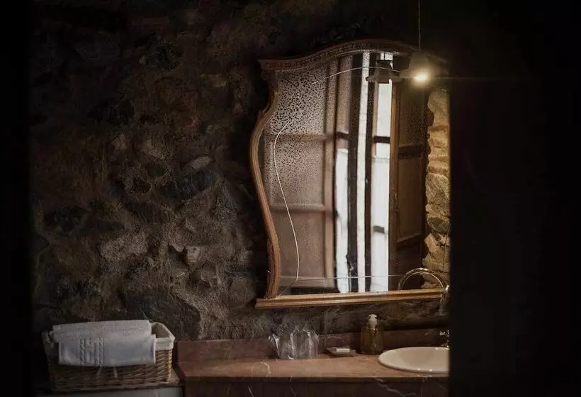 Majatalo Les Velles Escoles