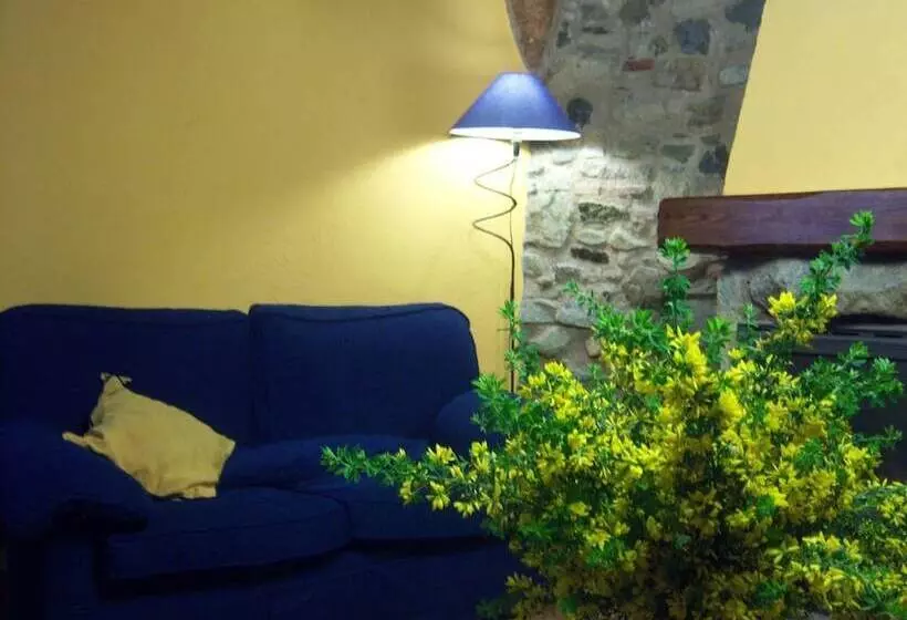 Majatalo Les Velles Escoles