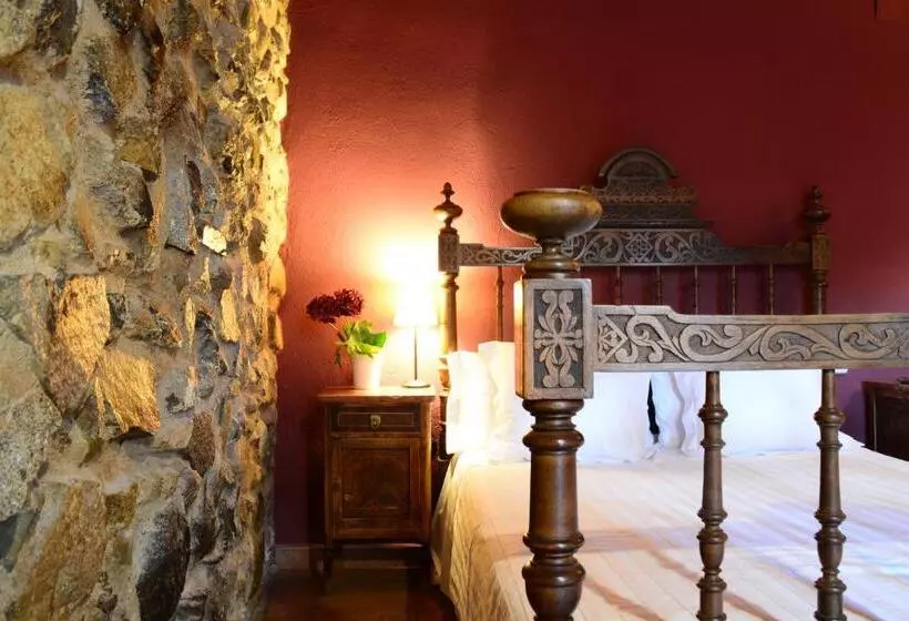 Majatalo Les Velles Escoles