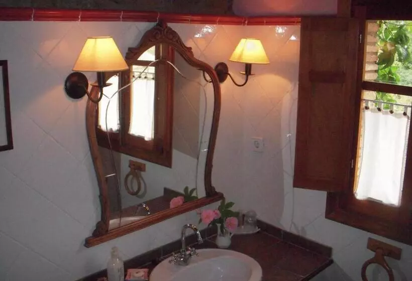 Majatalo Les Velles Escoles