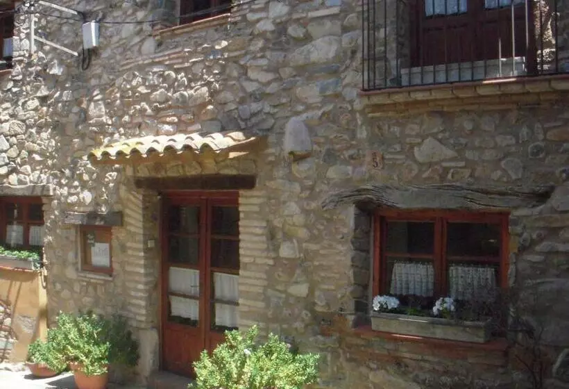 Majatalo Les Velles Escoles