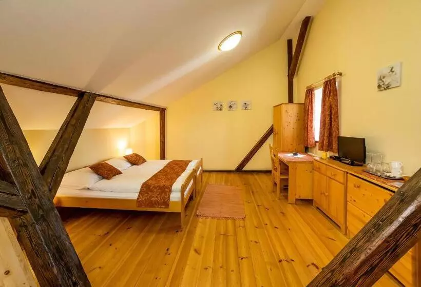 Majatalo Penzion Maštal