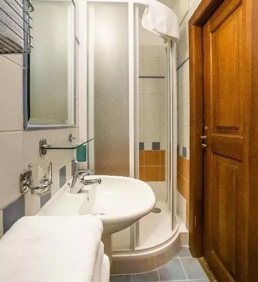 Majatalo Penzion Maštal