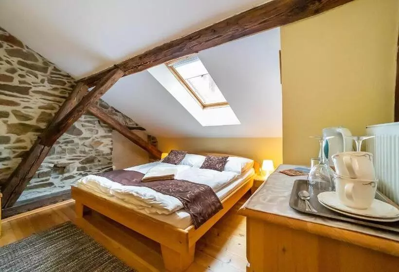 Majatalo Penzion Maštal