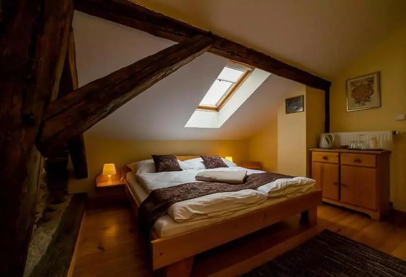 Majatalo Penzion Maštal