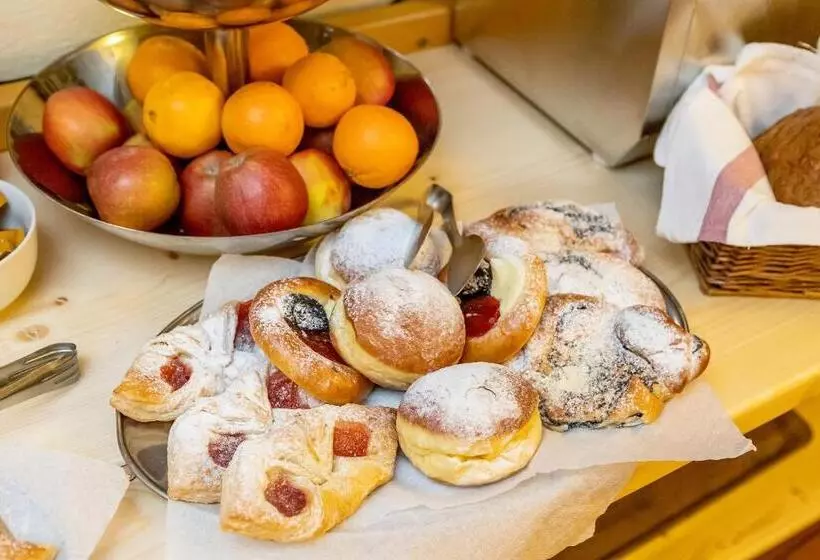 Majatalo Penzion Maštal